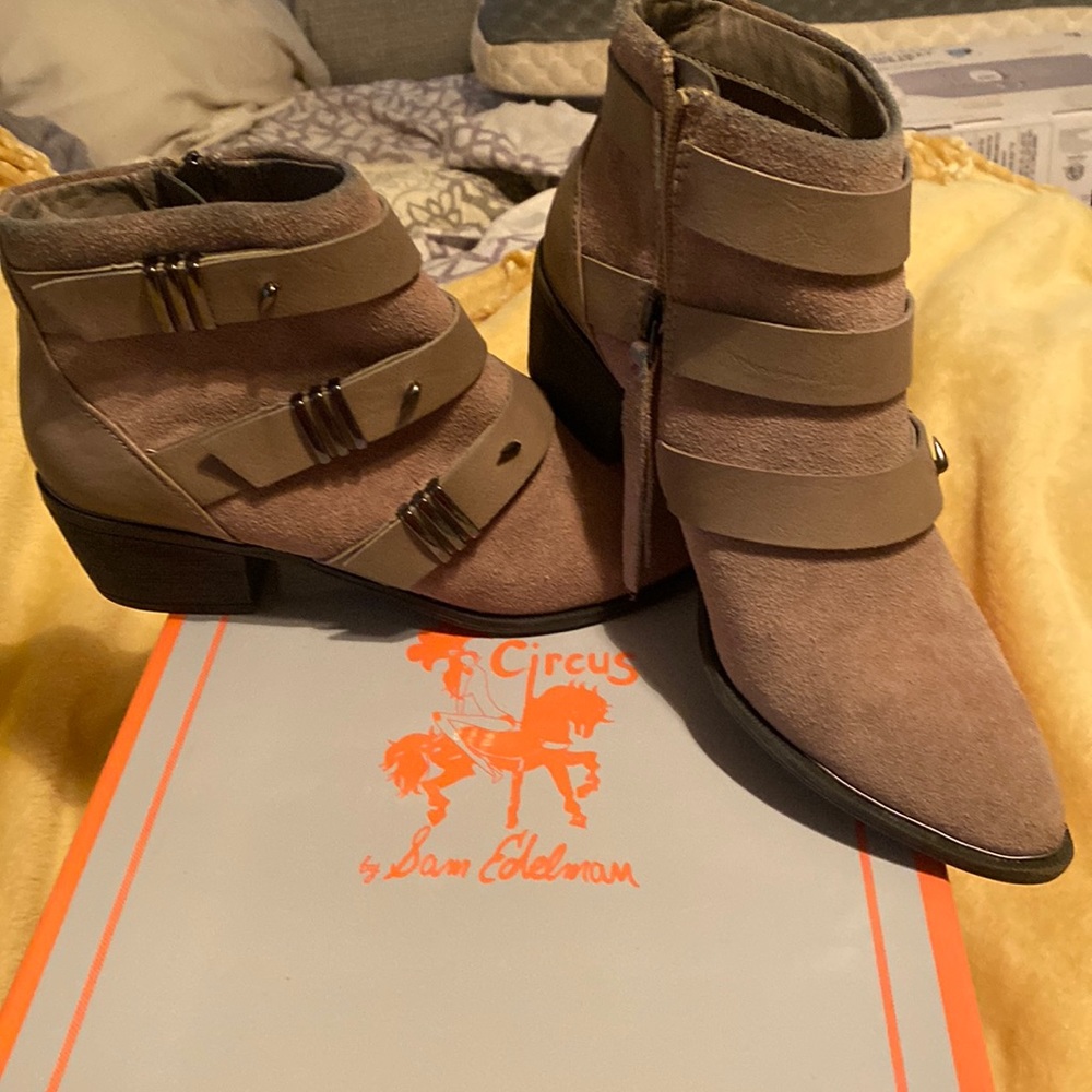 Circus by Sam Edelman bootie Harley sidewalk